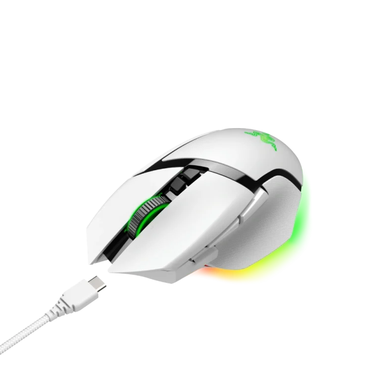 Razer Basilisk V3 Pro 1 1