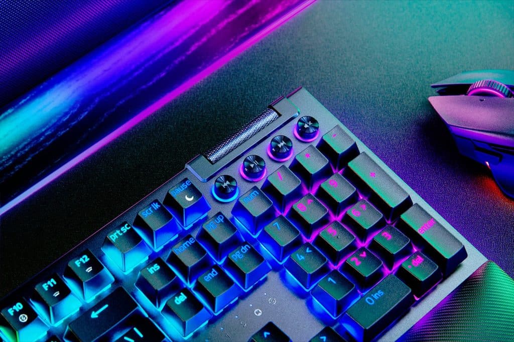 Razer BlackWidow V4 Pro 2