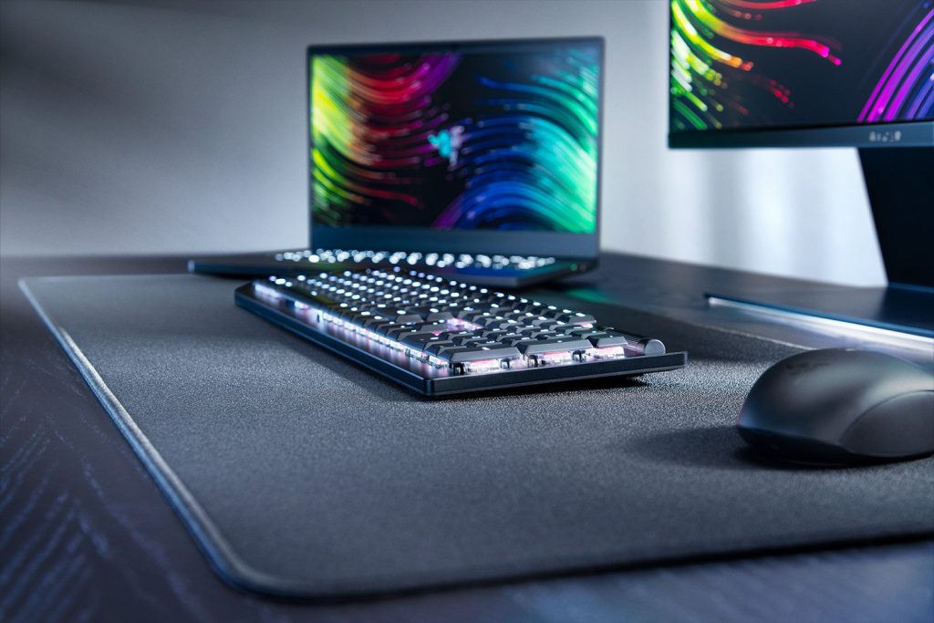 Razer DeathStalker V2 Pro 2