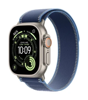 Apple Watch Ultra 3 49mm – טיטניום טבעי, Blue/Bright Blue Trail Loop – מבט אלכסוני