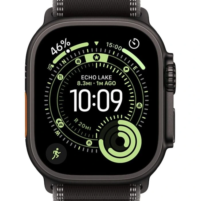 Apple Watch Ultra 3 49mm – טיטניום שחור, Black/Charcoal Trail Loop – מבט קדמי